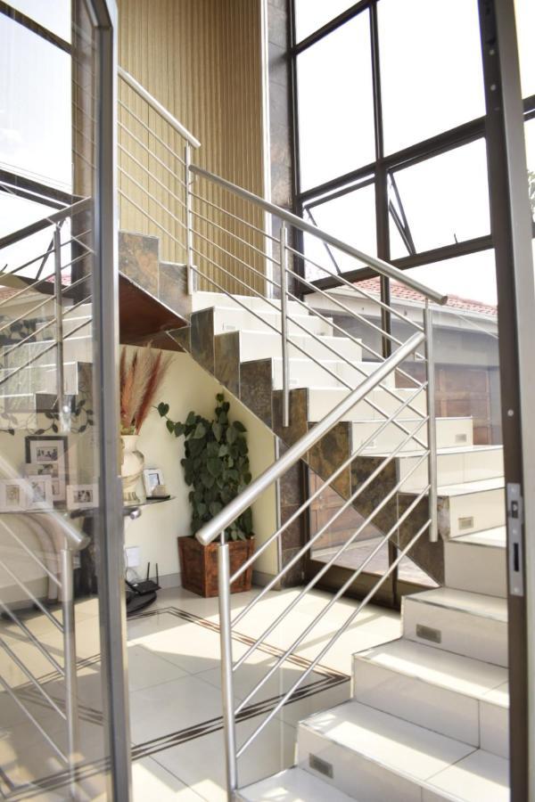 Lalela House Daire Johannesburg Dış mekan fotoğraf